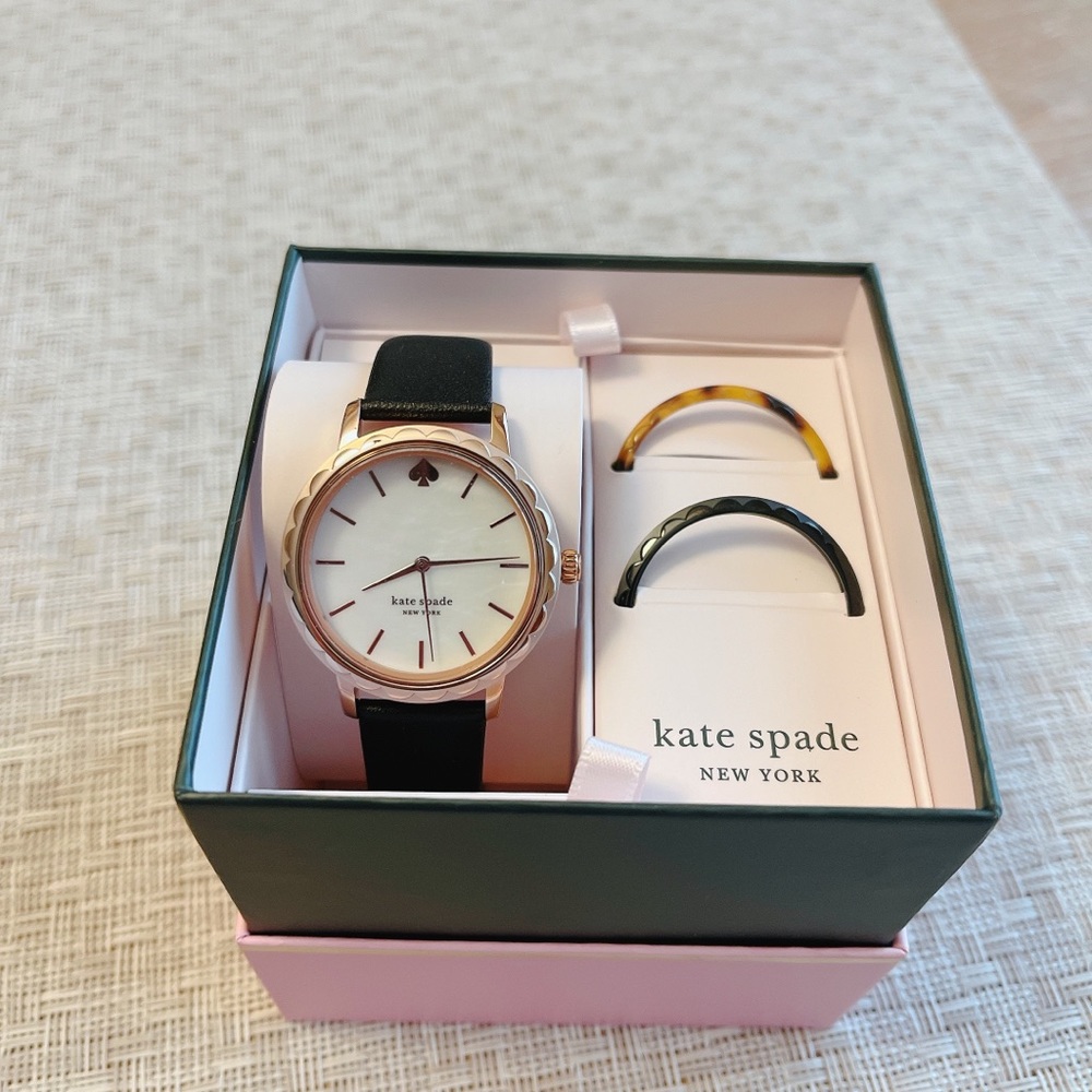 Kate Spade metro scallop matte black leather watch - Picture 1 of 11
